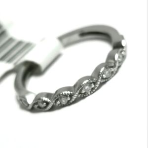 10K Gold 7 diamonds Milgrain Band Ring size 3.75